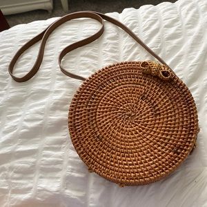 Circle straw bag